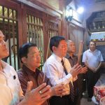 Đồng chí Hồ Đức Phơc Bí thư tỉnh ủy dâng hương tại đền Quả Sơn và làm việc với lãnh đạo huyện Đô Lương.